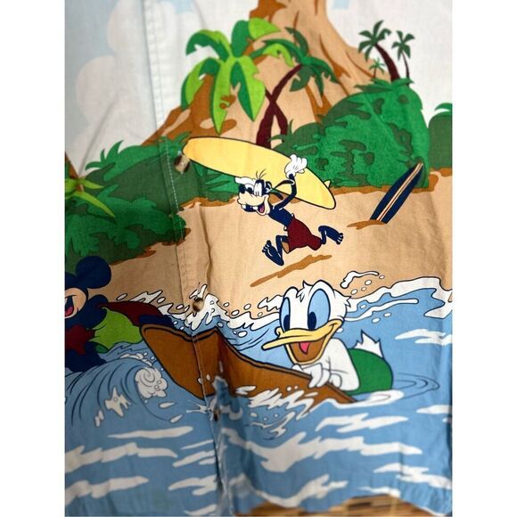 Disney Store Mickey Goofy Donald Surfing Beach All Over Print Shirt Large (L) - Picture 3 of 5